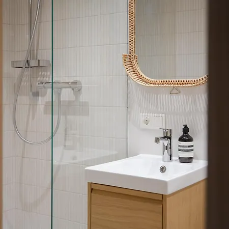 Cozy & Stylish Loft Near The Center