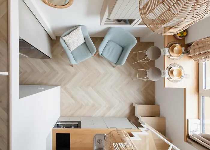 Cozy & Stylish Loft Near The Center