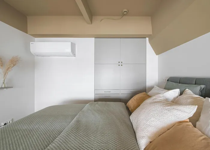 Cozy & Stylish Loft Near The Center Apartman *