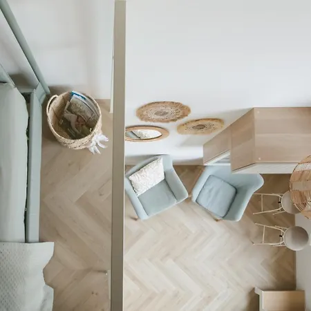 Апартаменти Cozy & Stylish Loft Near The Center Вільнюс