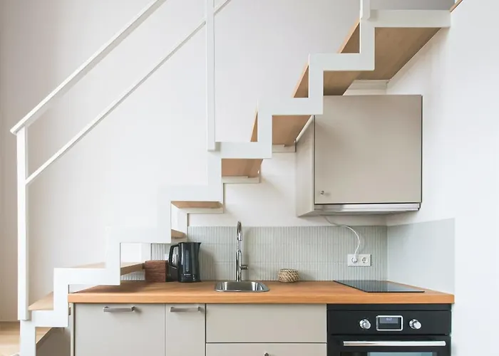 Cozy & Stylish Loft Near The Center *