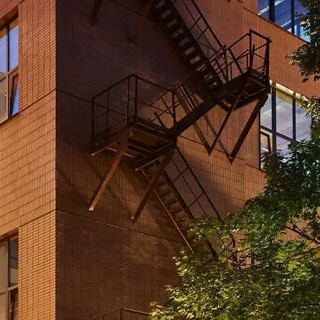 Cozy & Stylish Loft Near The Center *